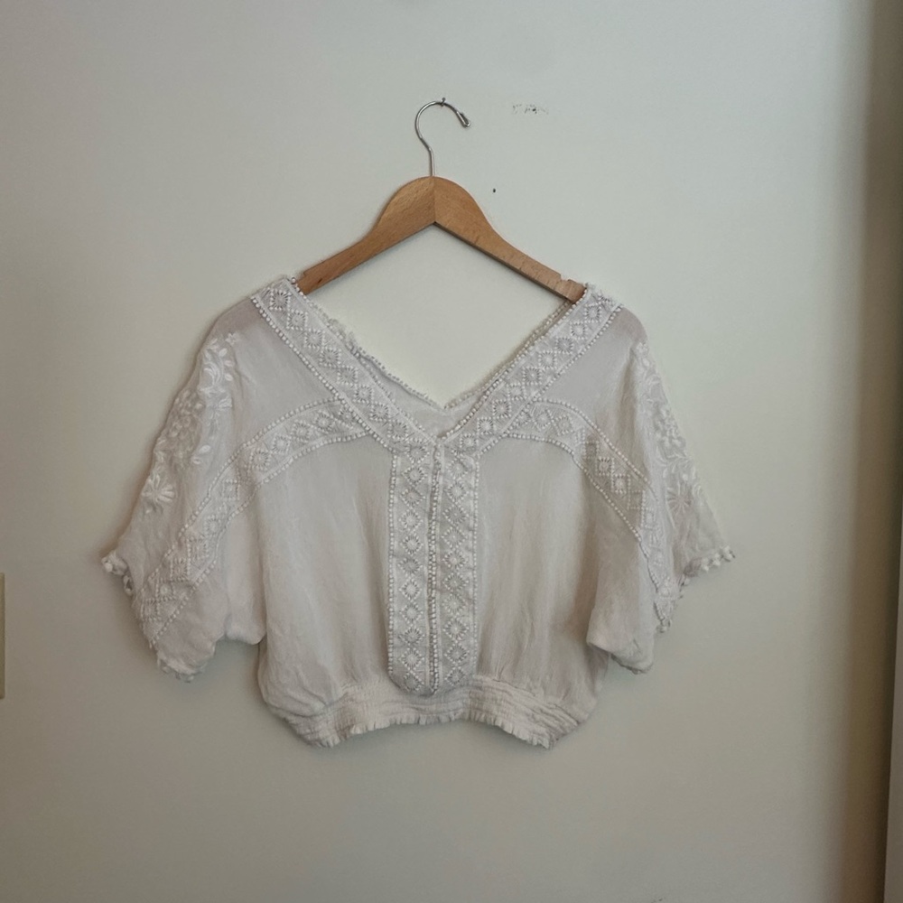 Elegant White Lace Trimmed Women's Top